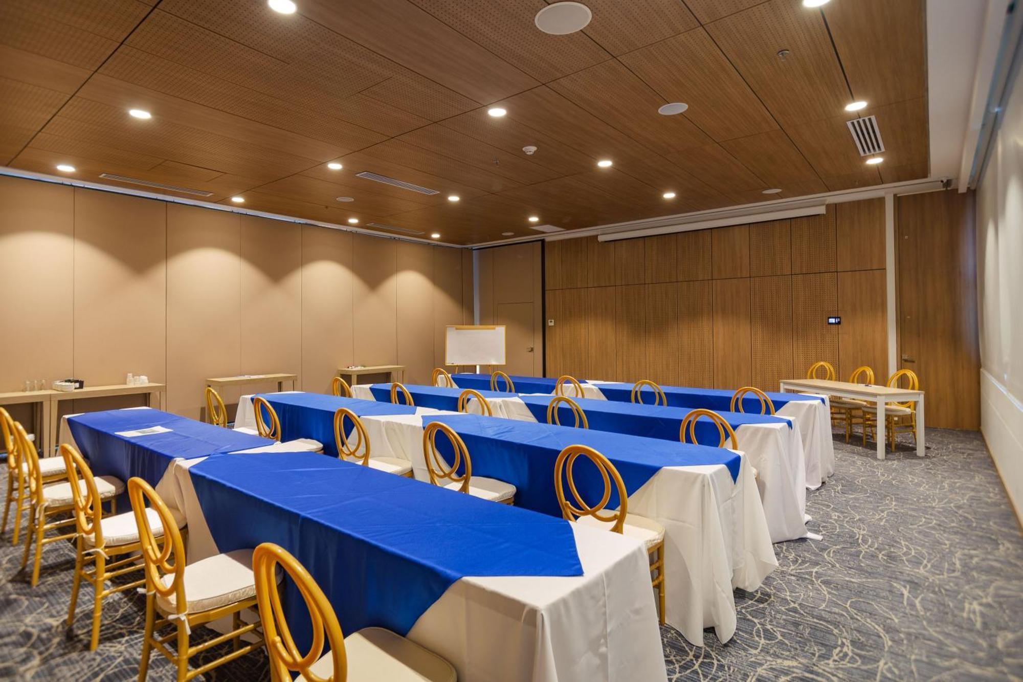 Holiday Inn Express Cartagena Manga By Ihg Экстерьер фото